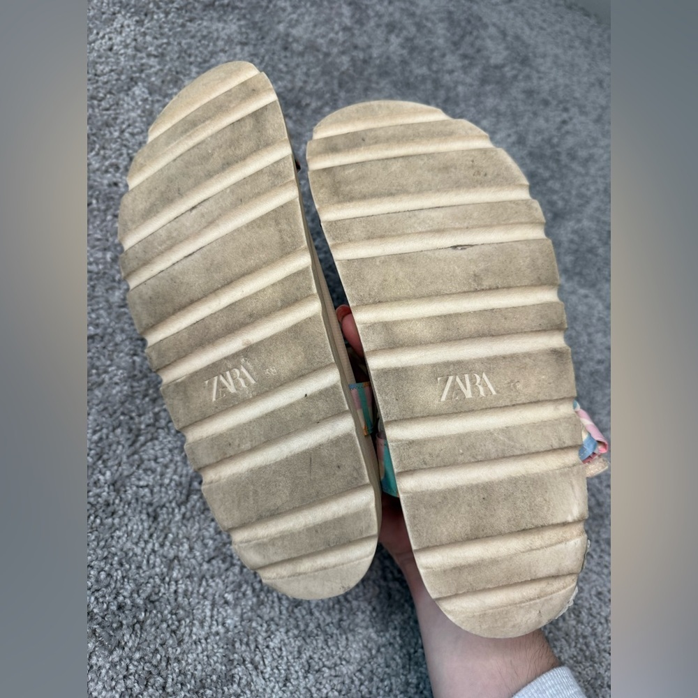 Zara woman’s colorful sandals - Picture 3 of 9